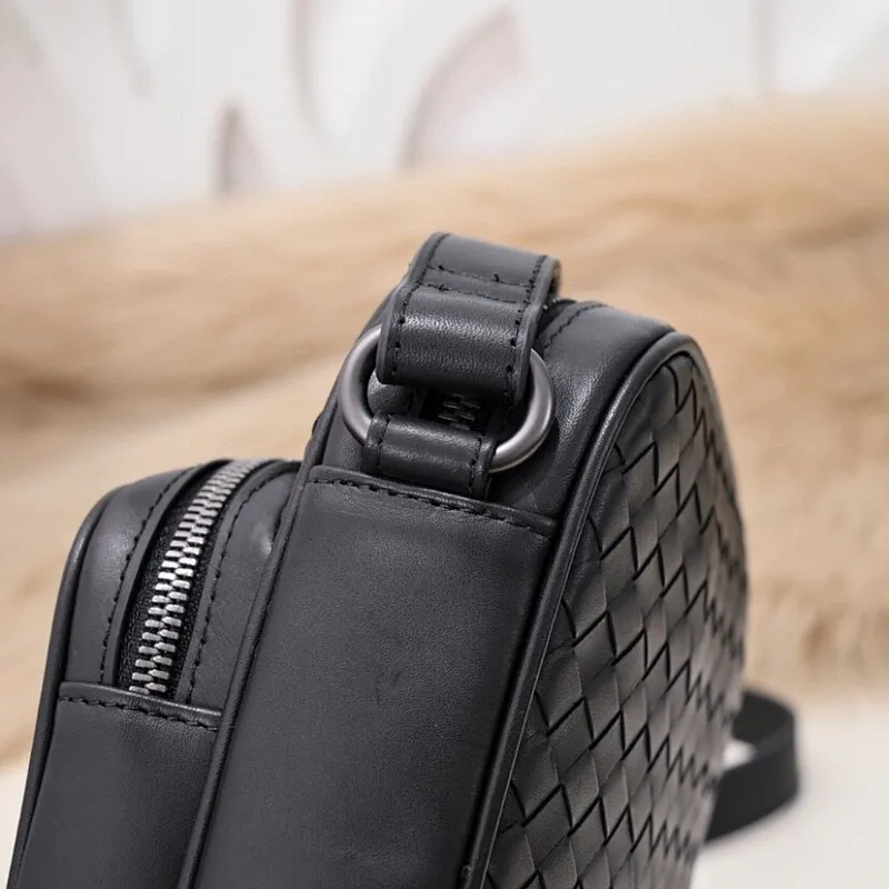 All categories 💚 Top version men’s bags 💚 BV 2024 new BV crossbody bag